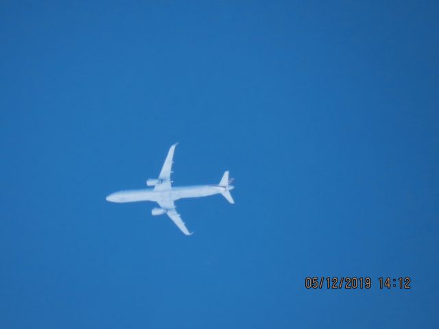 Airbus A321 (N993AN)