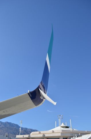 Boeing 737-800 (C-FWIJ) - Up Close with the Split Scimitar winglet.