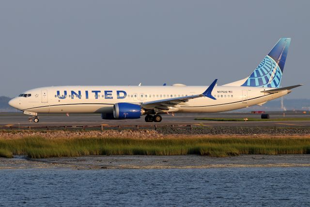Boeing 737 MAX 9 (N37522) - United 2400 heading out to San Francisco