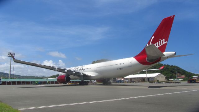 Airbus A330-300 (G-VRAY)