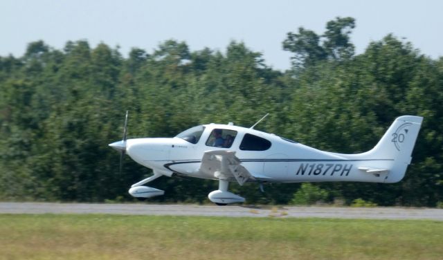 Cirrus SR-20 (N187PH) - Shown on departure is this 2011 Cirrus SR20-G3 in the Summer of 2023.