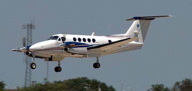 Beechcraft Super King Air 200 (N1TX)