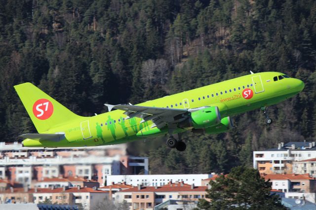 Airbus A319 (VP-BTO)