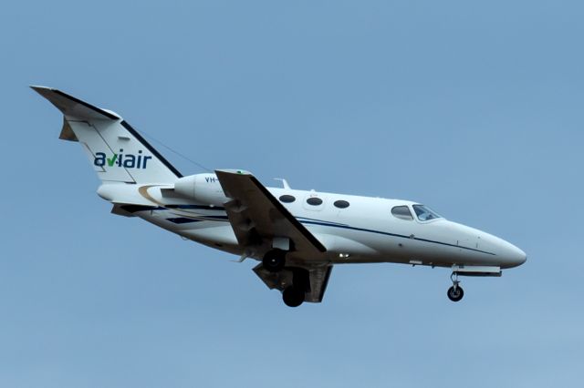 Cessna Citation Mustang (VH-KSQ) - Cessna 510 Citation Mustang cn -- Aviair VH-KSQ final rwy 21 YPPH  28022024