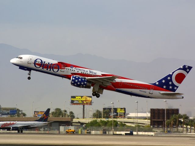 Boeing 757-200 (N905AW) - April 28, 2002