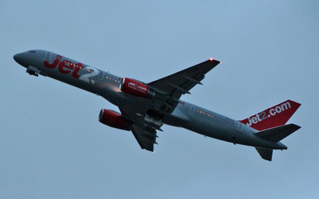 Boeing 757-200 (G-LSAH) - jet2.com b757-2 g-lsah dep shannon for leeds 23/1/15.