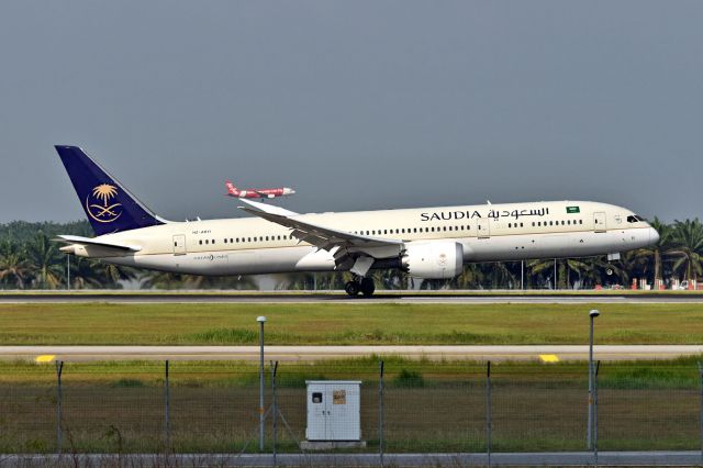 Boeing 787-9 Dreamliner (HZ-AR11)