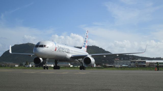 Boeing 757-200 (N179AA)