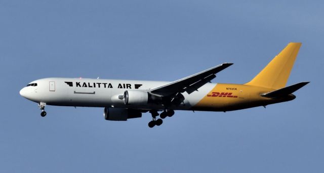 BOEING 767-300 (N763CK) - KBFI/KSEA - Kalitta Air -763 on final over Boeing Field for Seattle-Tacoma. Nice to have 2 airports in one when filming from the east side of BFI in good sunlight! Dec 2019