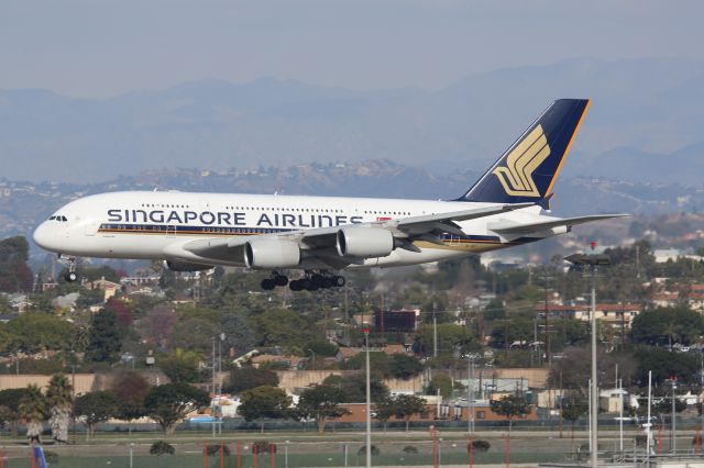 Airbus A380-800 (9V-SKT)