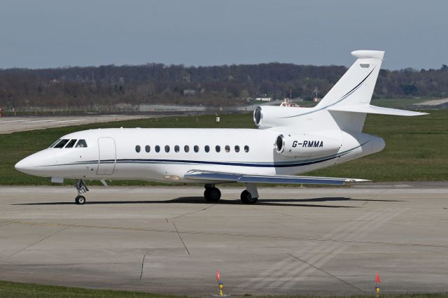 Dassault Falcon 900 (G-RMMA)