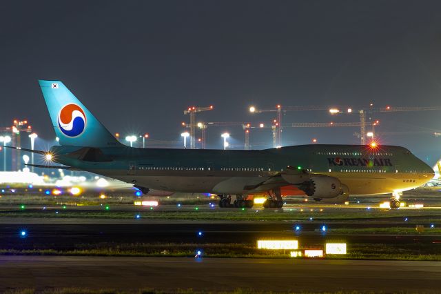 BOEING 747-8 (HL7632) - the construction cranes in the backround are working for our new termina!! Terminal 3 will open in 2023