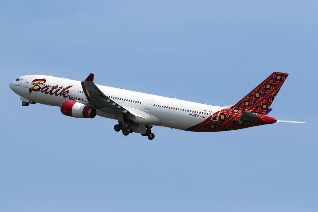 Airbus A330-300 (9M-LFG)