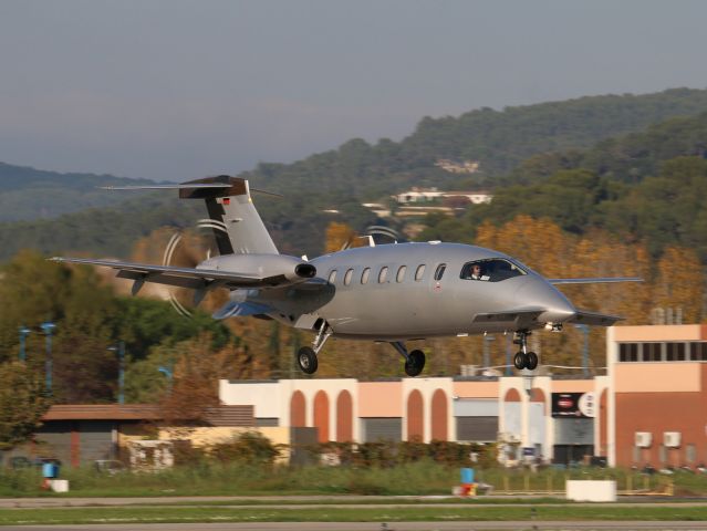 Piaggio P.180 Avanti (D-INKY)