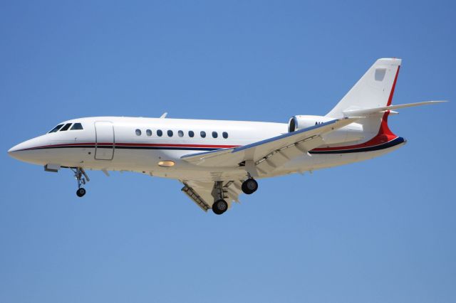 Dassault Falcon 2000 (N11BV)