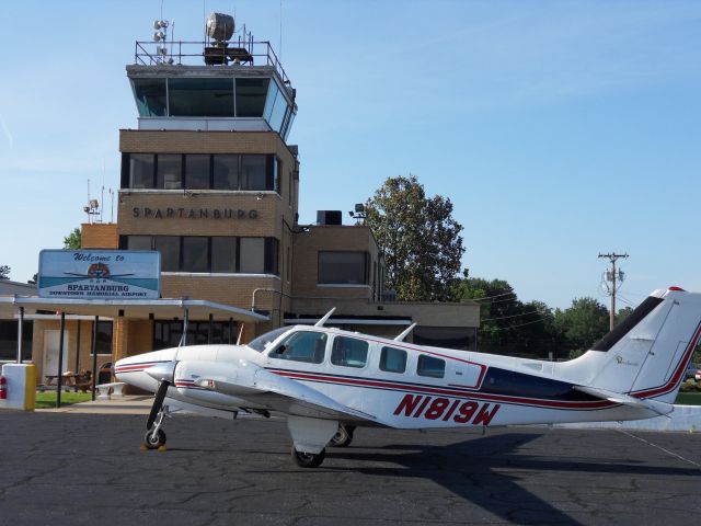 Beechcraft Baron (58) (N1819W)