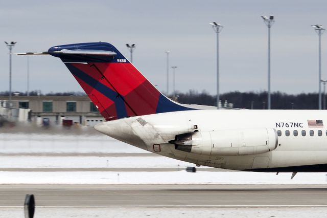 McDonnell Douglas DC-9-50 (N767NC)