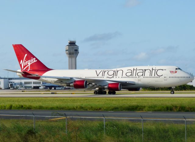Boeing 747-400 (G-VAST)