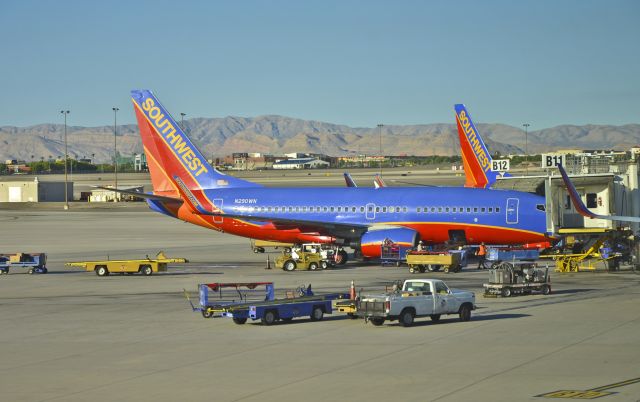 Boeing 737-700 (N290WN) - N290WN Southwest Airlines 2007 Boeing 737-7H4 C/N 36632  Las Vegas - McCarran International (LAS / KLAS) USA - Nevada, September 1, 2012 Photo: Tomás Del Coro