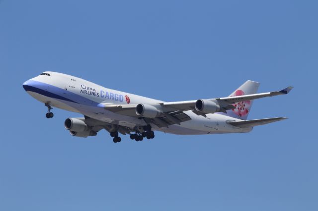 Boeing 747-400 (B-18709)