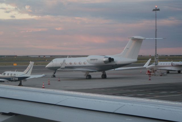 — — - Untitled Gulfstream IV cn1041