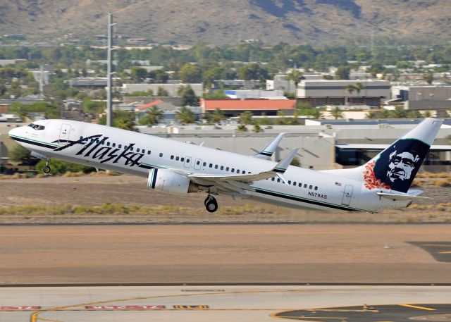 Boeing 737-800 (N579AS)