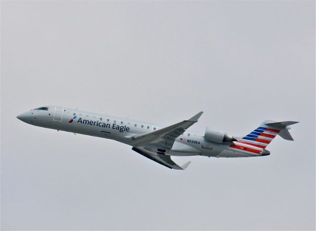 Canadair Regional Jet CRJ-700 (N539EA)