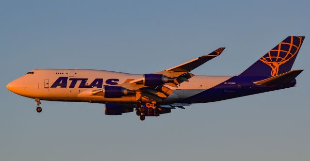 Boeing 747-400 (N429MC) - This Atlats Air 747-481(BCF) seconds from landing on RWY 26R at Bush Intercontinental Airport in Houston, Tx. 