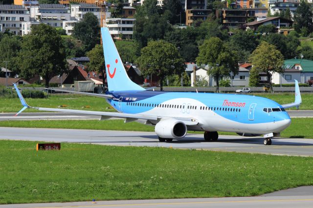 Boeing 737-800 (G-TAWF)