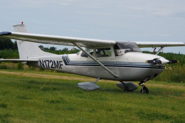 Cessna Skyhawk (N172MF)