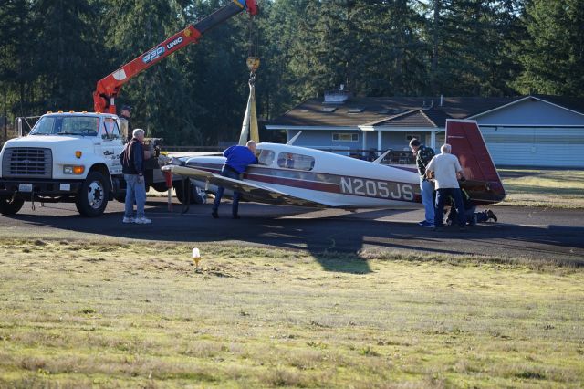 Mooney M-20 (N205JS)