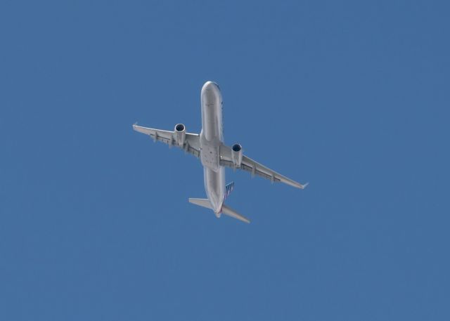 Airbus A321 —