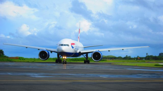 Boeing 777-200 (G-VIIO)