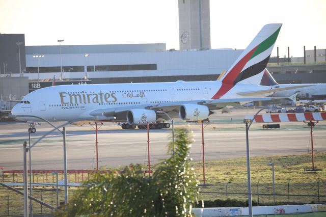 Airbus A380-800 (A6-EVJ)