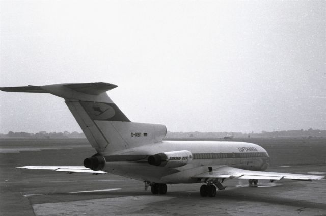 Boeing 727-100 (D-ABIT) - 1966 at Düsseldorf (EDDL)