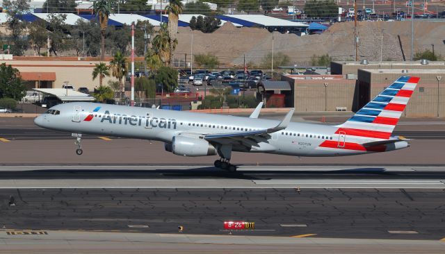 Boeing 757-200 (N207UW)