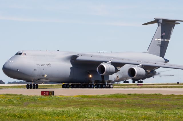 Lockheed C-5 Galaxy (68-0216)