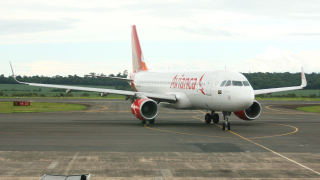 Airbus A320 (PR-OCM)