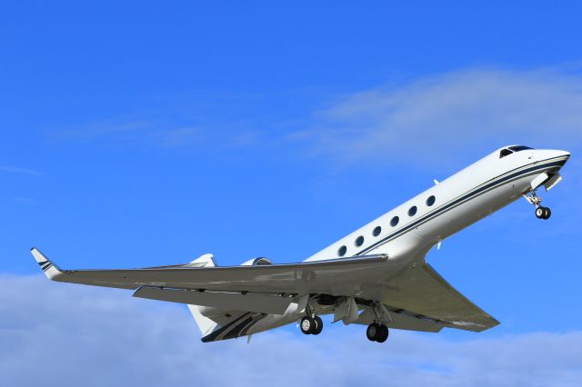 Gulfstream Aerospace Gulfstream V (N318AG) - N318AG departing St Maarten