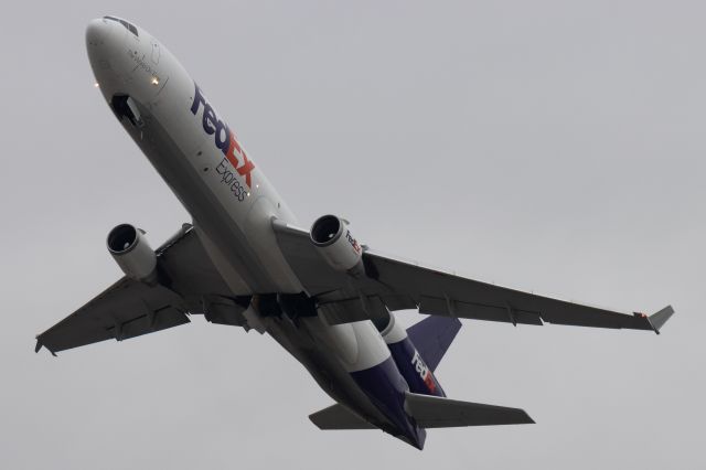 Boeing MD-11 (N624FE) - Taken early in the morning in the west free waiting area.