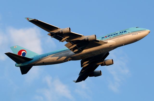 Boeing 747-400 (HL7404)