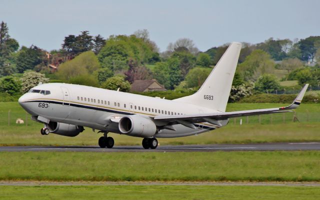 16-6693 — - usn c-40a 166693 dep shannon 16/5/14.