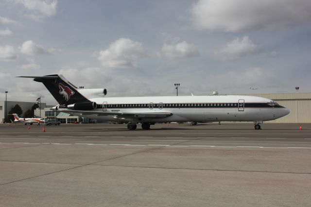 BOEING 727-200 (N698SS)