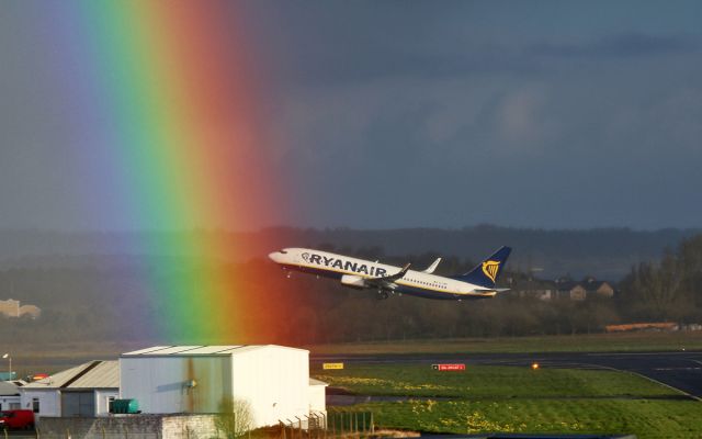 Boeing 737-800 (EI-EMB) - ryanair b737-8 ei-emb dep shannon for alicante through a rainbow this morning 30/3/16.