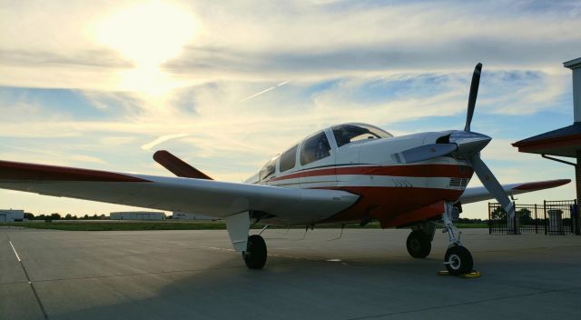 Beechcraft 35 Bonanza (N964HB) - Took this around 19:00 where the sun was just right.