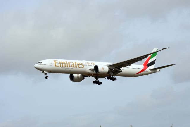 BOEING 777-300 (A6-ENH) - Emirates - B777-31H(ER) (A6-ENH) Daily lunchtime arrival of the DXB - NCL flight (Photo 11 April 2024)