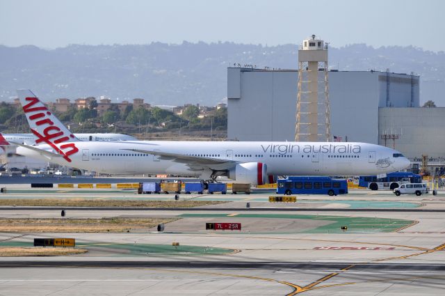 BOEING 777-300ER (VH-VPF)