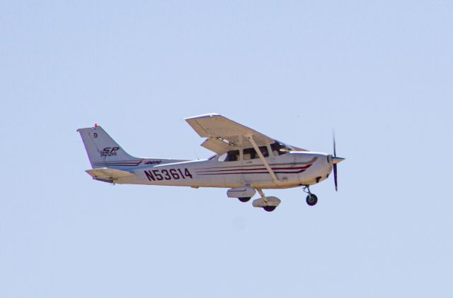 Cessna Skyhawk (N53614)