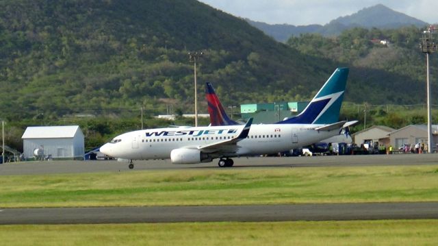 BOEING 737-600 (C-GWSN)