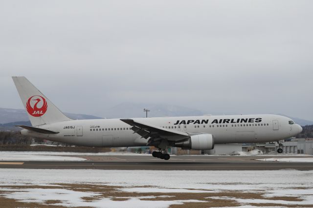 BOEING 767-300 (JA615J) - March 11th 2018:HND-HKD.